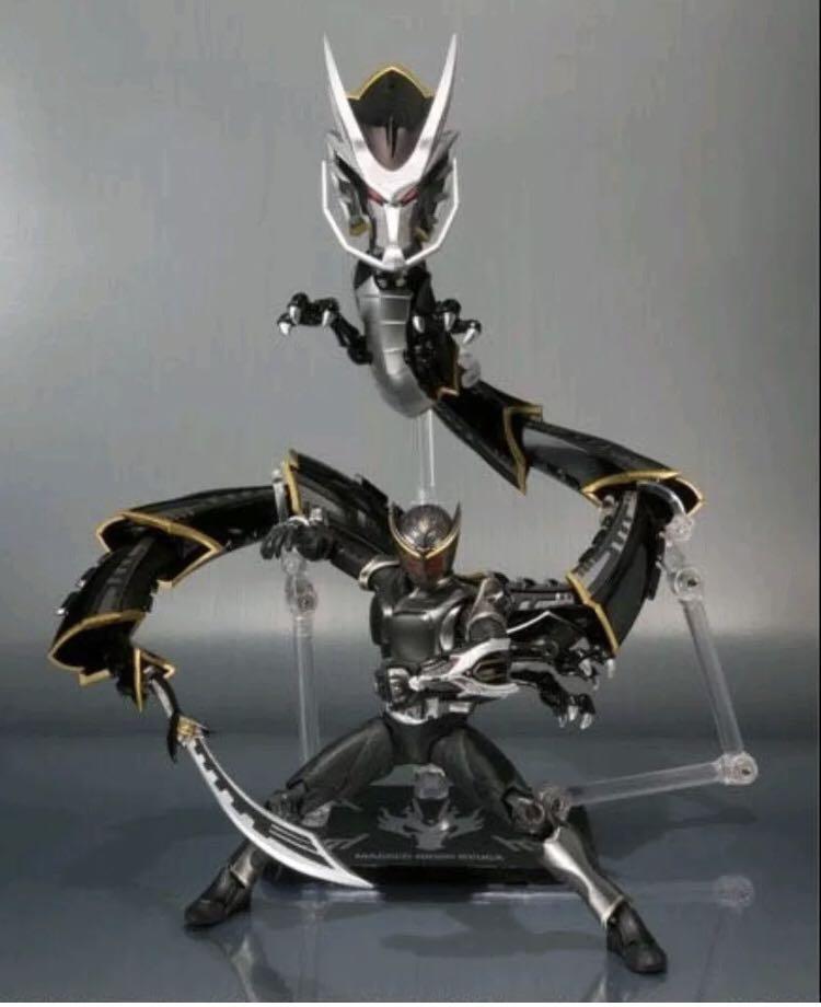 Bandai SHFiguarts Masked Rider Ryuki Series - Ryuga & Dragblacker Limited Edition